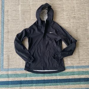 Nike wind lightweight jacket